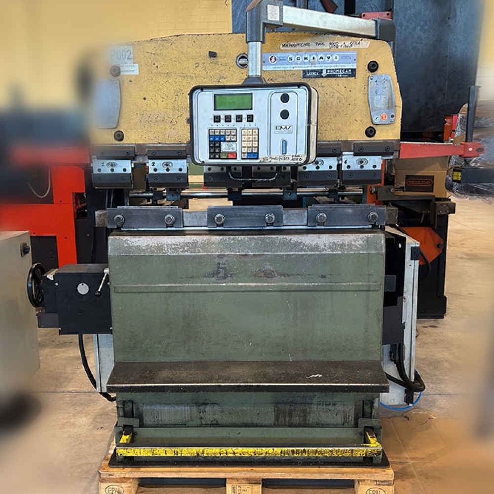 USED SCHIAVI RG 25/12 A PRESS BRAKE